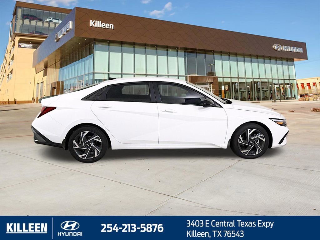 Used 2025 Hyundai Elantra Sport FWD image 10
