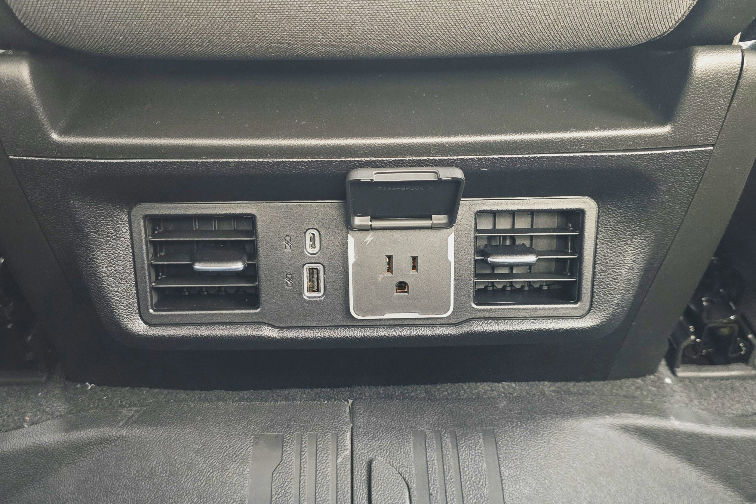 New 2026 GMC Sierra 1500 Elevation w/ Max Trailering Package image 22