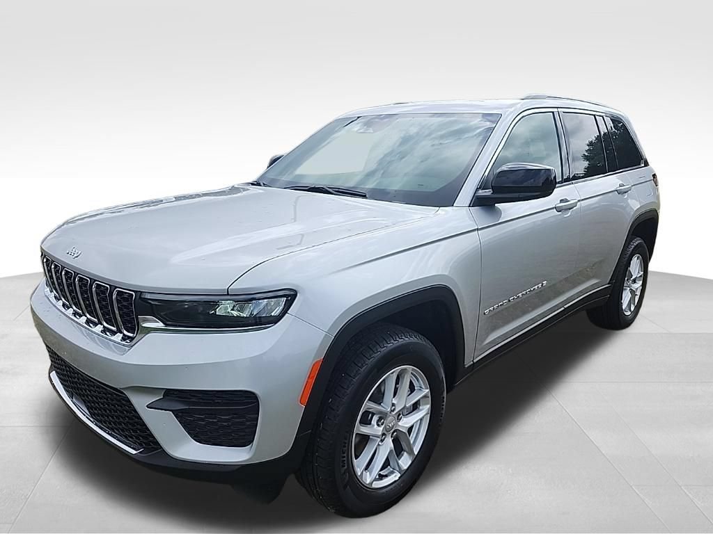 New 2026 Jeep Grand Cherokee Laredo X RWD image 16