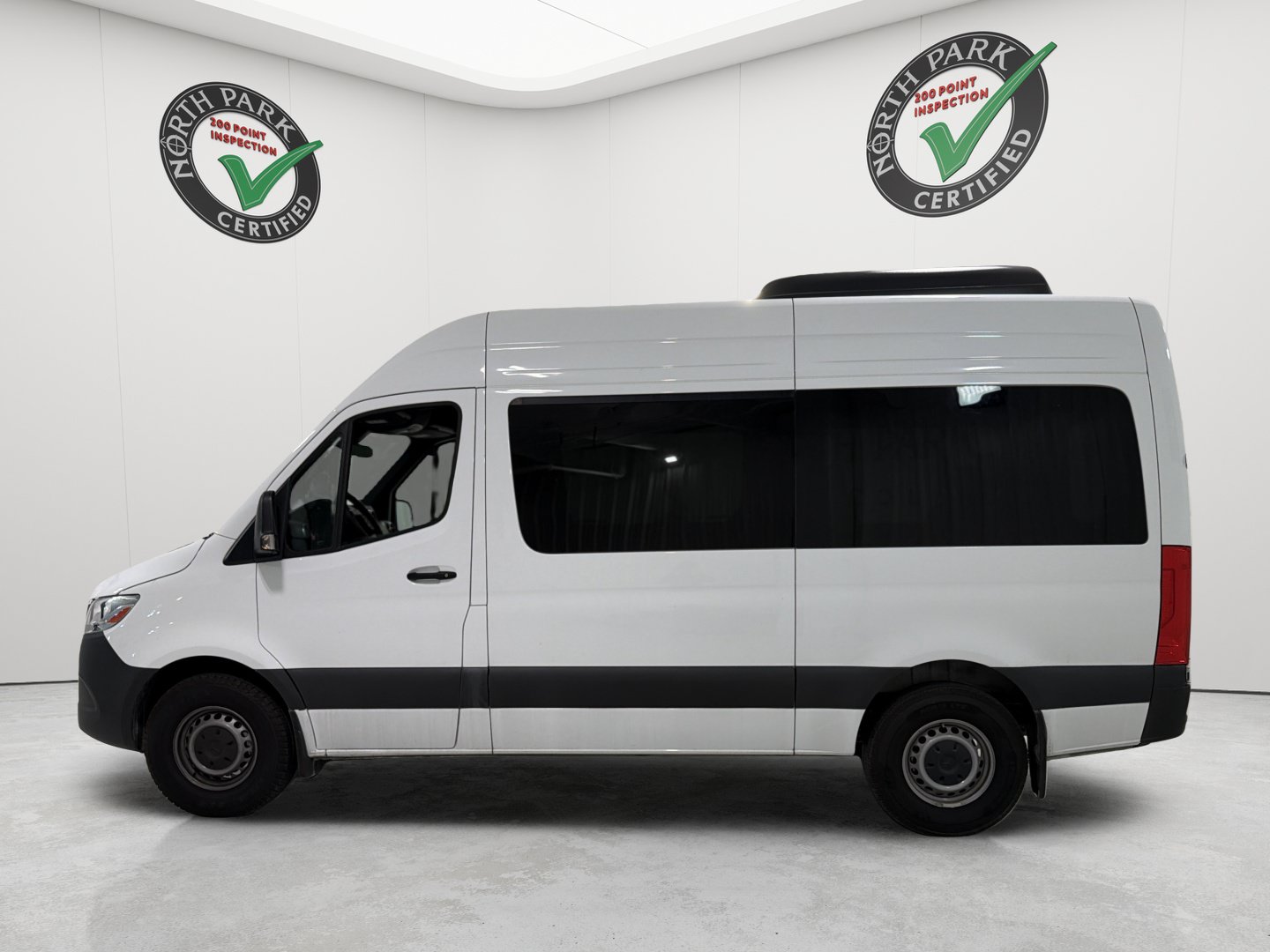 Used 2025 Mercedes-Benz Sprinter 2500 image 2