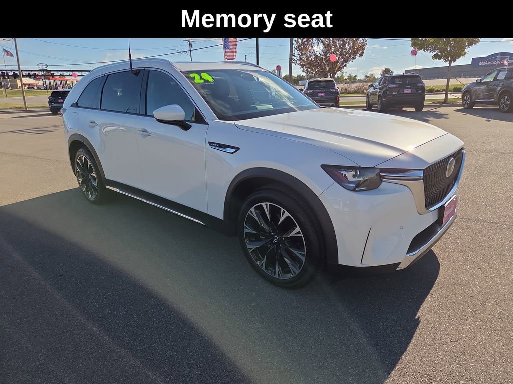 Used 2024 MAZDA CX-90 Plug-In Hybrid w/ Premium Pkg image 9