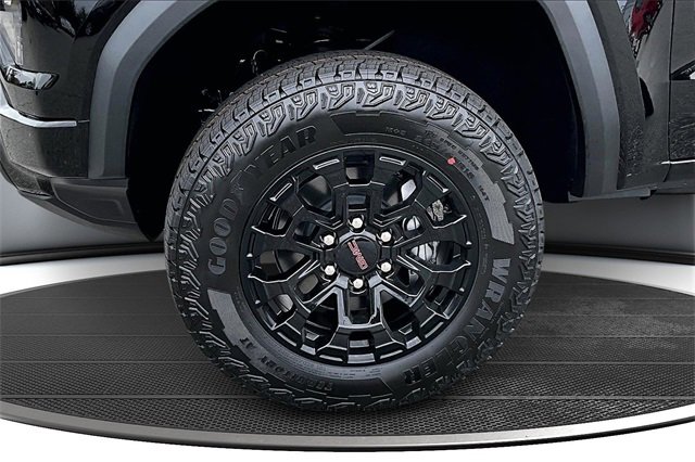 New 2026 GMC Canyon Elevation w/ Convenience Package image 13