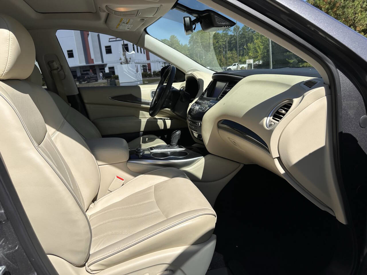 Used 2019 INFINITI QX60 Luxe w/ Essential Package image 20