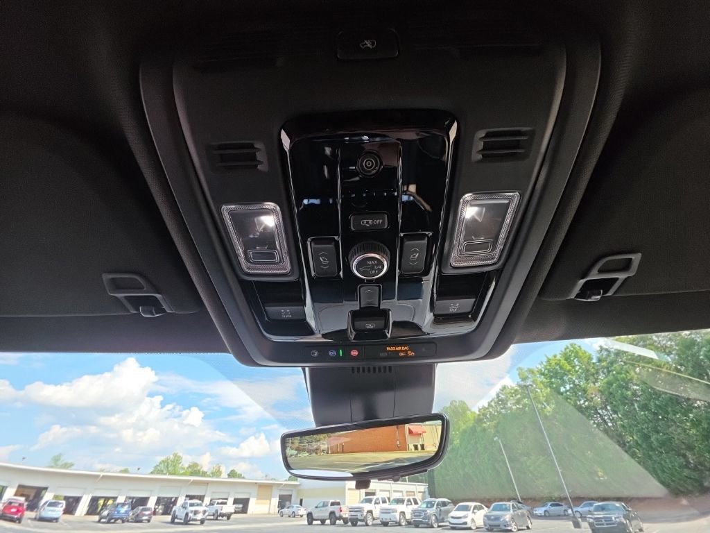 New 2026 GMC Yukon Denali Ultimate AWD/4WD image 34