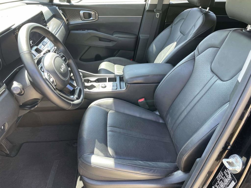 Used 2022 Kia Sorento S FWD image 13