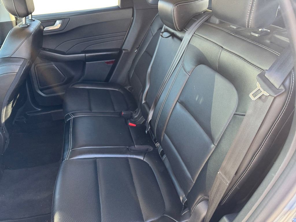 Used 2022 Ford Escape SEL image 13