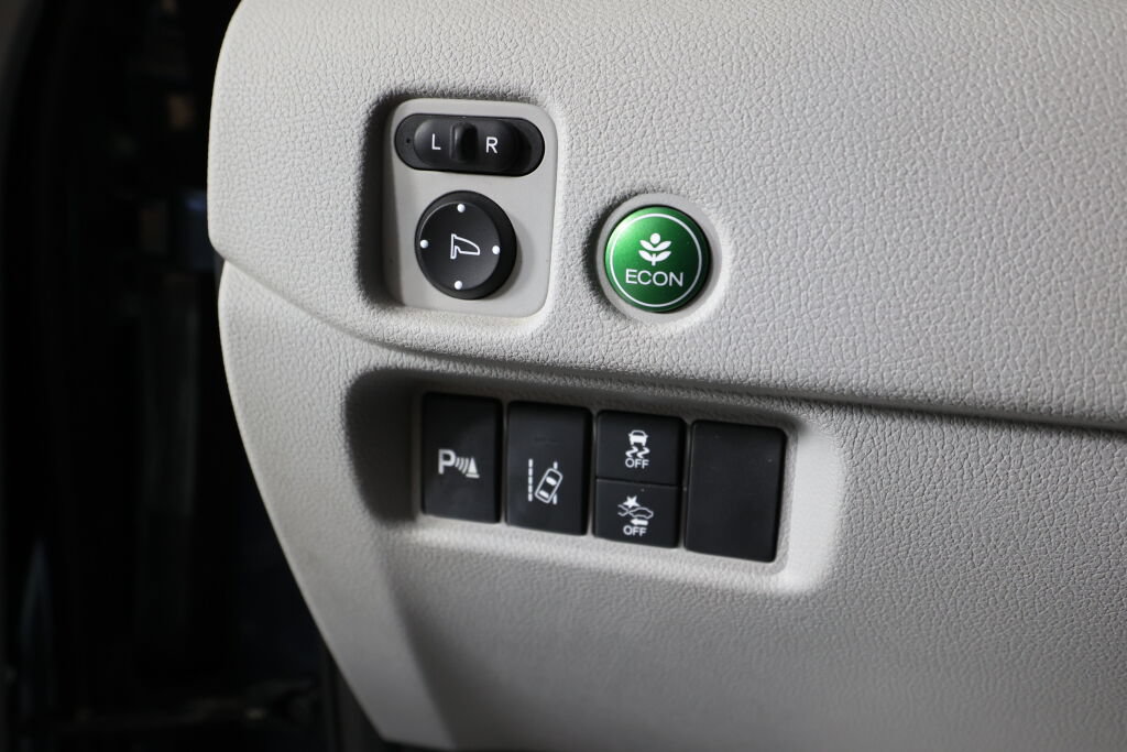 Used 2016 Honda Pilot Touring image 34