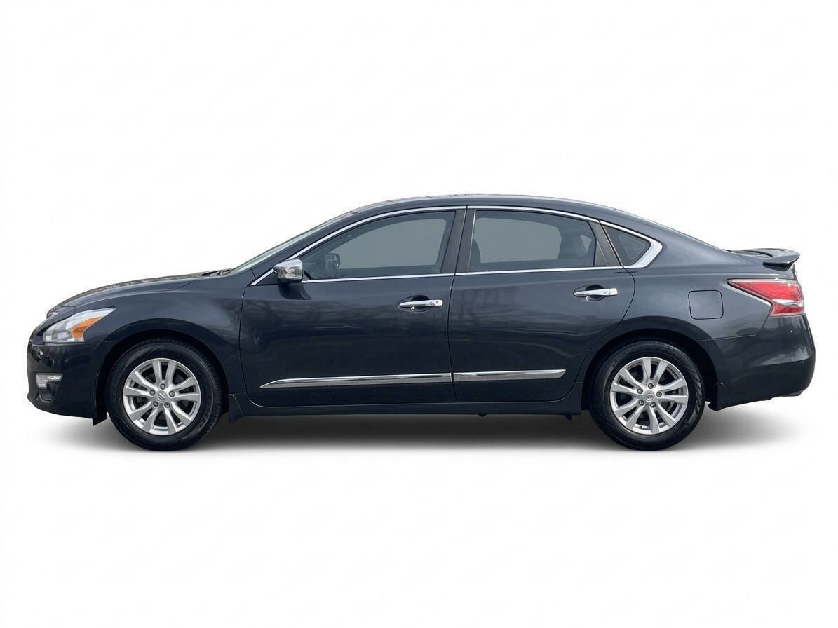 Used 2015 Nissan Altima 2.5 S w/ Sport Value Package image 10