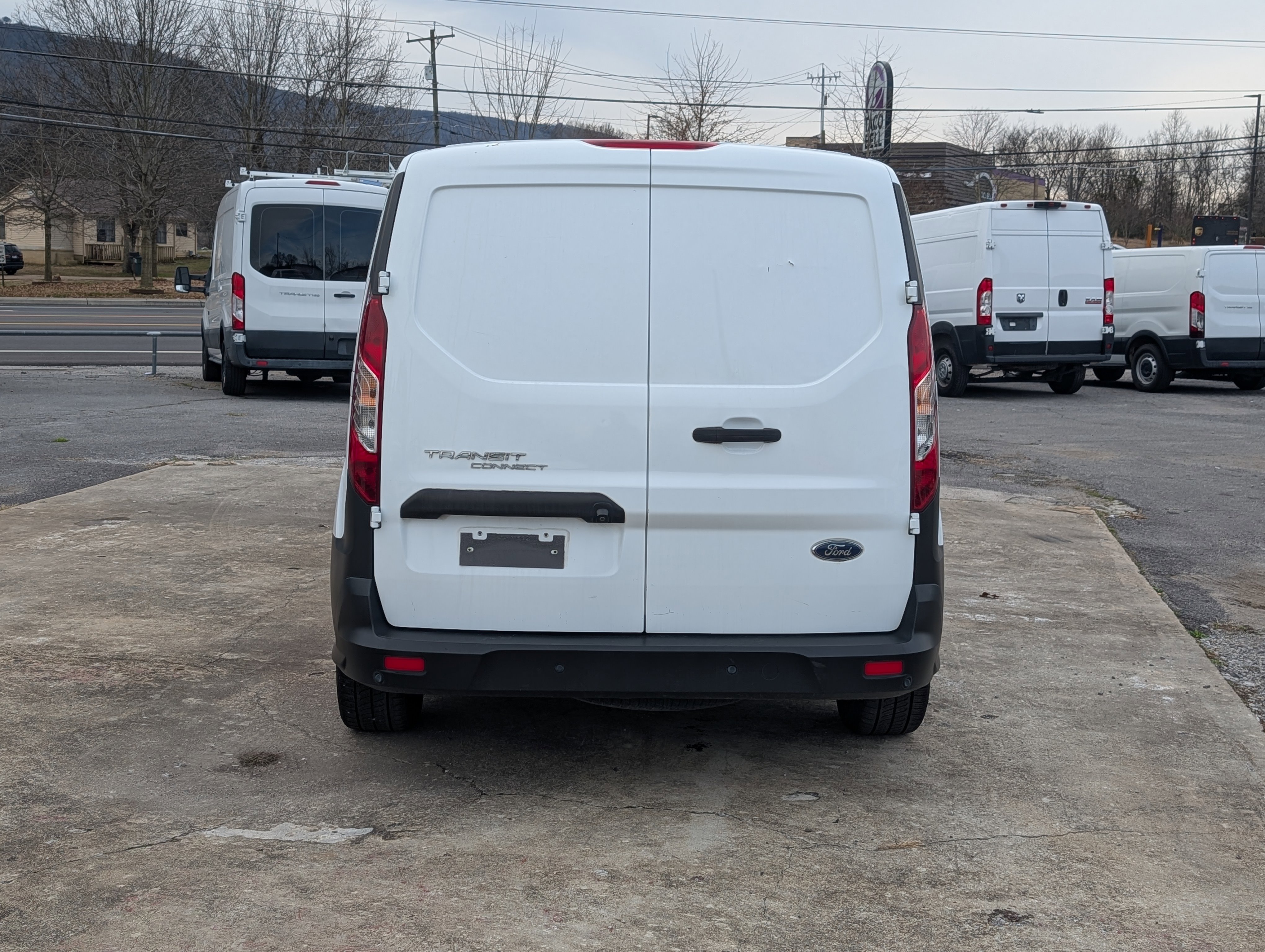 Used 2020 Ford Transit Connect XL image 4