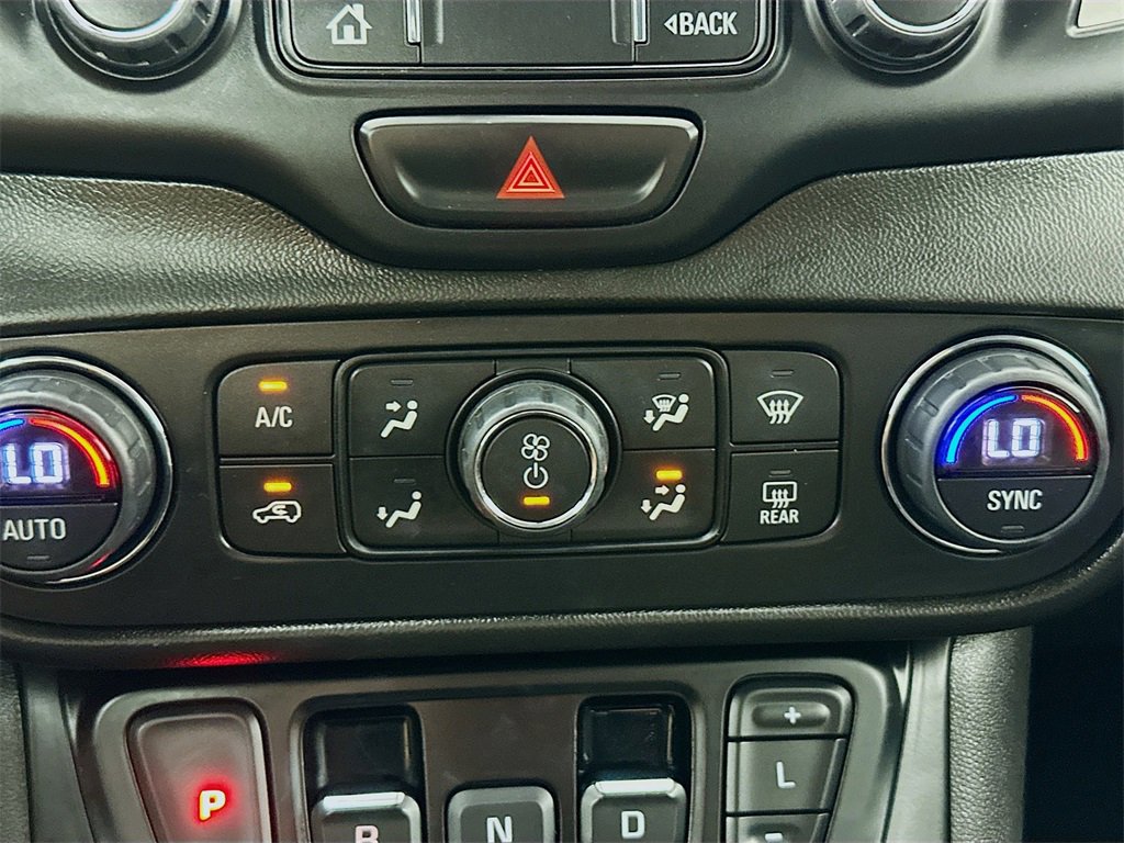 Used 2020 GMC Terrain SLT w/ Preferred Package image 16