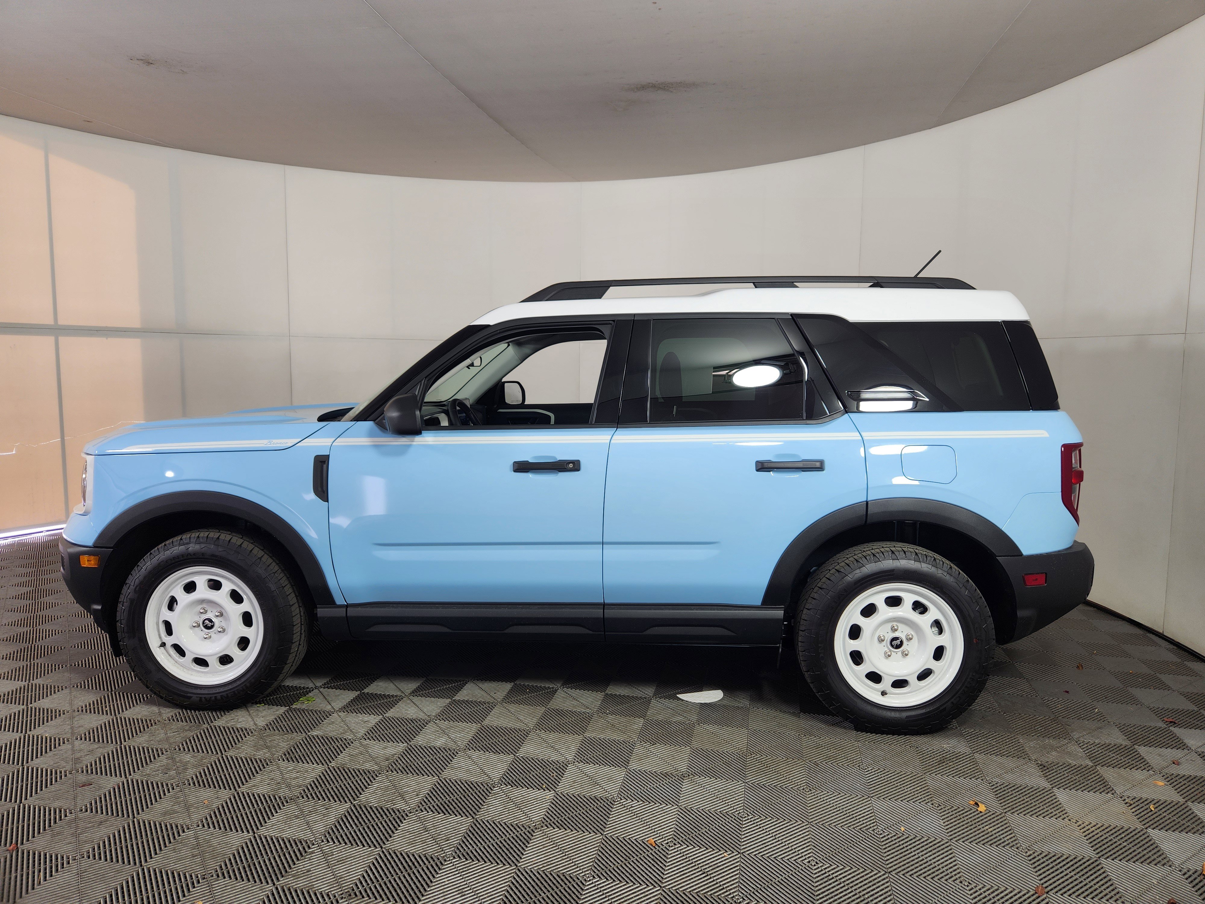 New 2025 Ford Bronco Sport Heritage w/ Convenience Package image 4