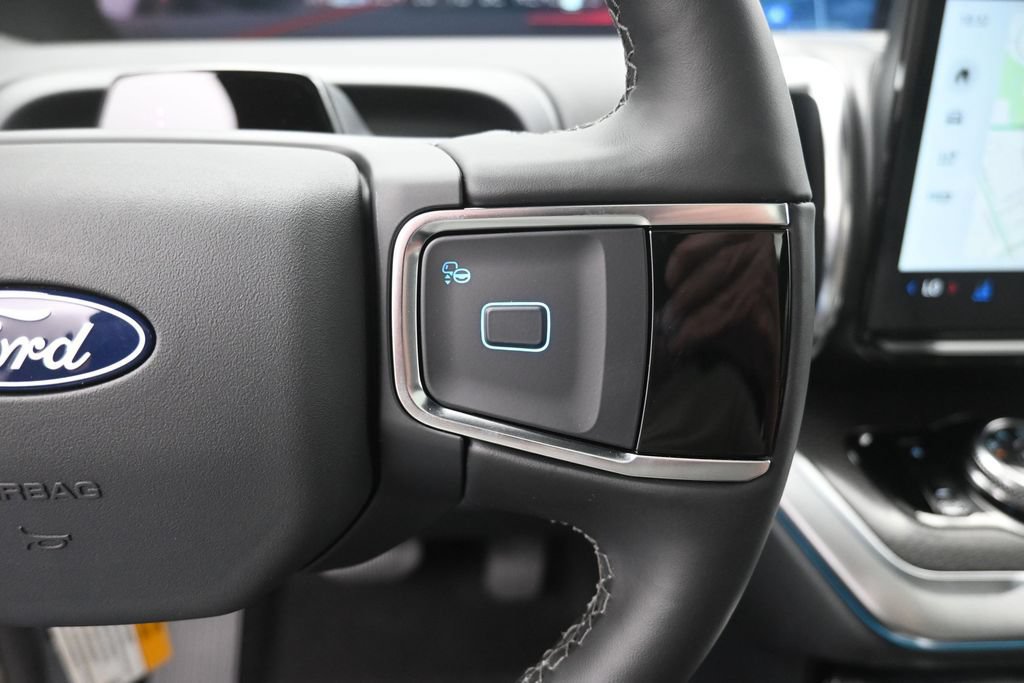 New 2027 Ford Expedition Platinum w/ Stealth Appearance Package RWD image 7