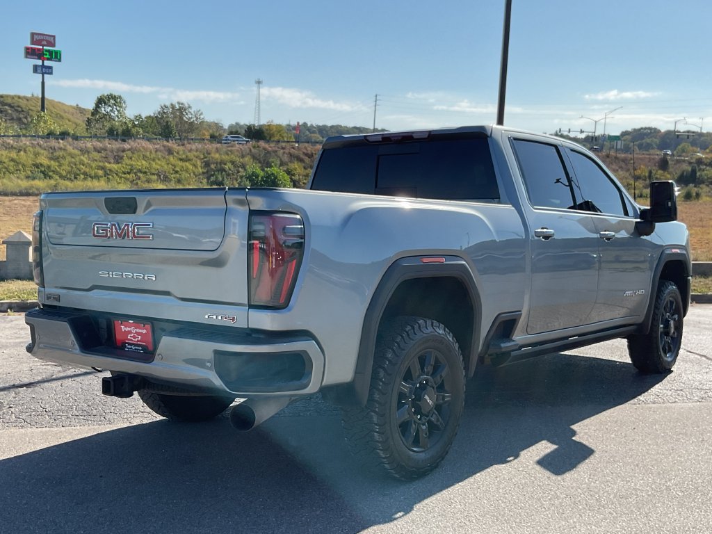 Used 2024 GMC Sierra 2500 AT4 w/ AT4 Premium Plus Package AWD/4WD image 11