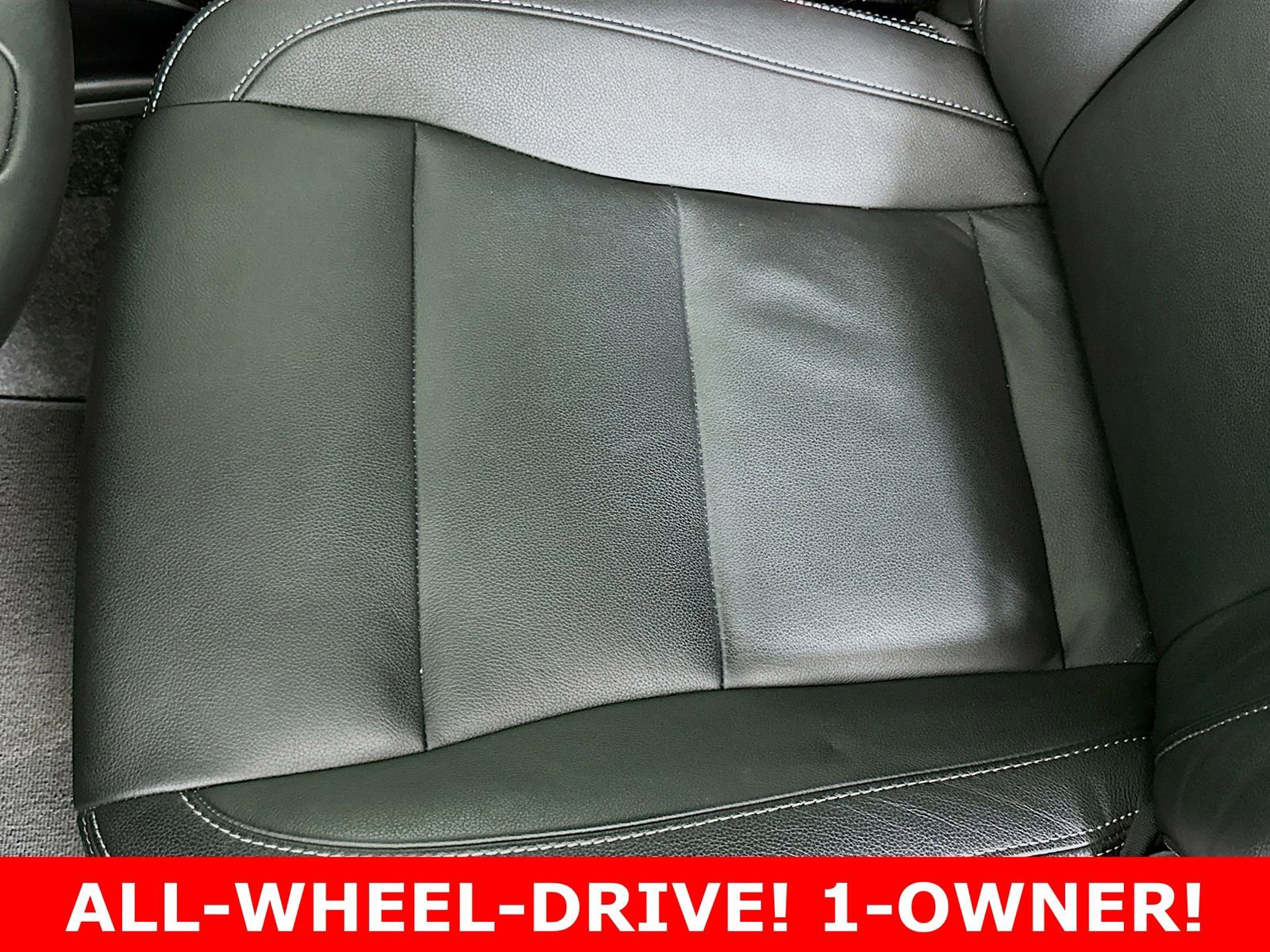 Used 2025 Volvo XC40 B5 Core AWD/4WD image 24