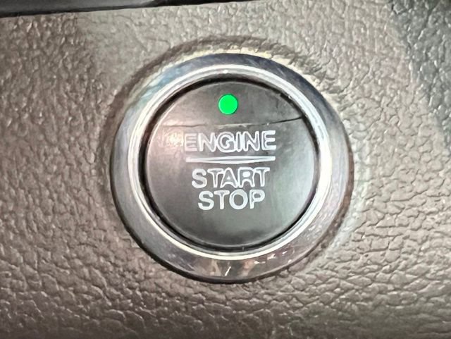 Used 2018 Ford Expedition Max XLT w/ Equipment Group 202A AWD/4WD image 33