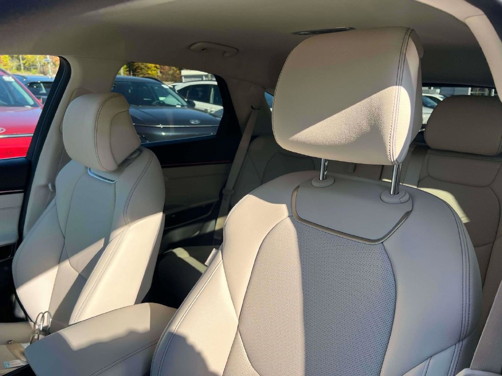 New 2027 Genesis GV70 2.5T AWD/4WD image 8