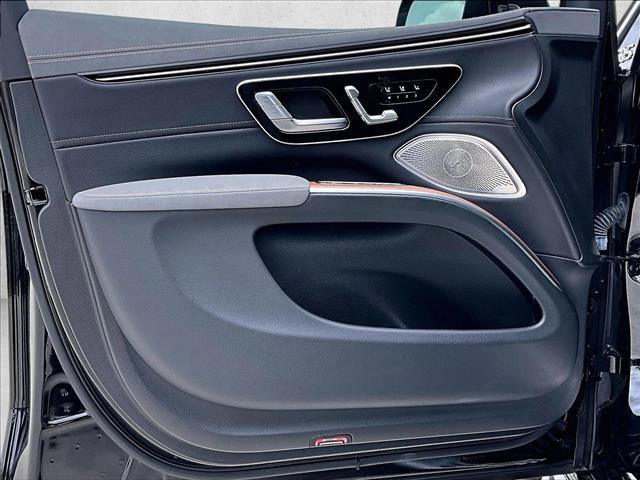 Certified 2023 Mercedes-Benz EQS 580 4MATIC SUV image 17