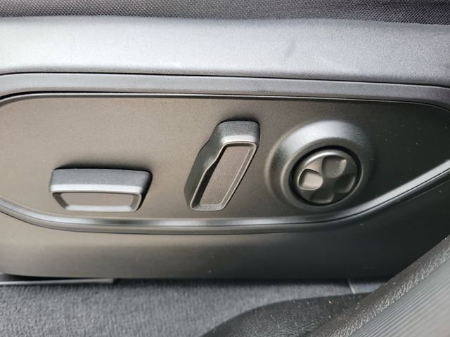 Used 2023 Jeep Grand Cherokee Overland image 18