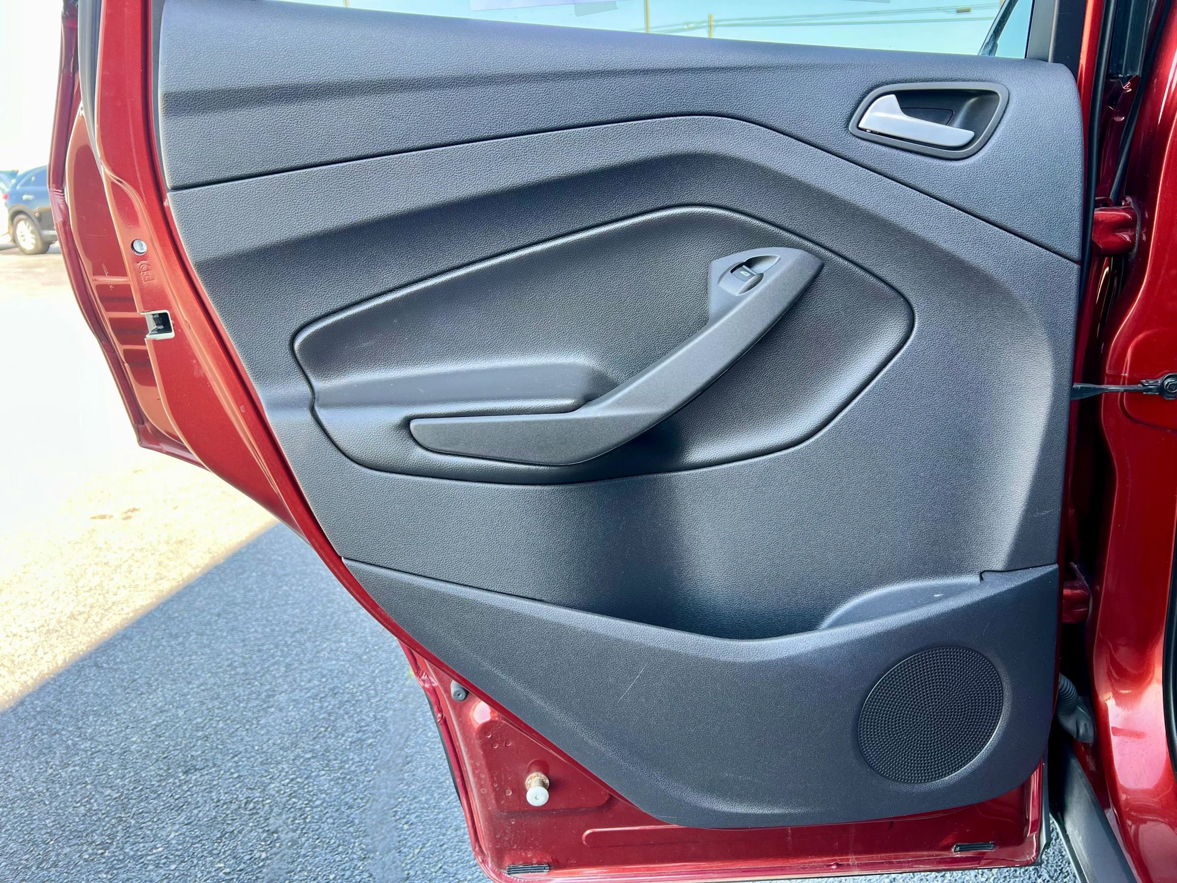 Used 2014 Ford Escape SE image 30