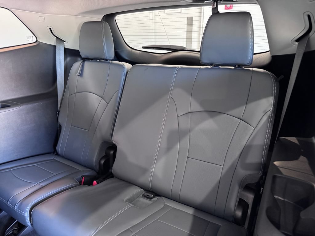 Certified 2021 Buick Enclave Essence AWD/4WD image 11