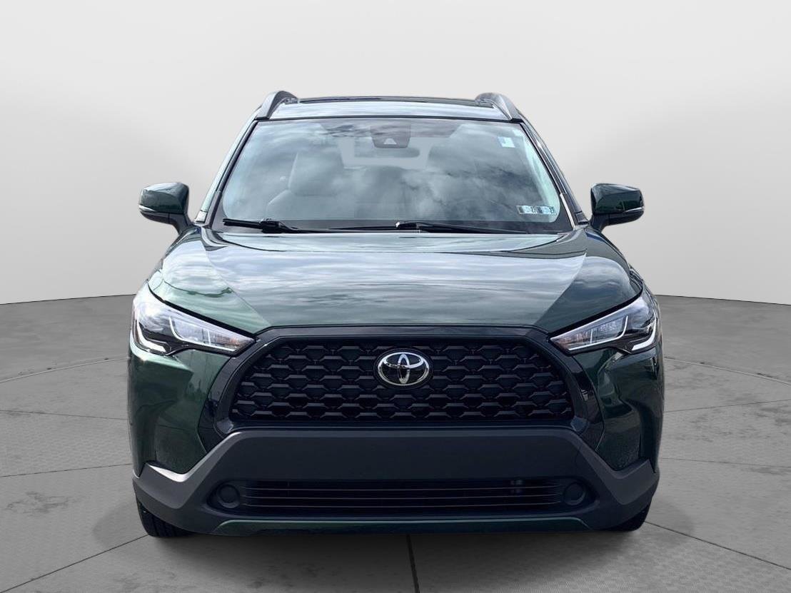 Used 2022 Toyota Corolla Cross LE w/ Moonroof Package AWD/4WD image 8