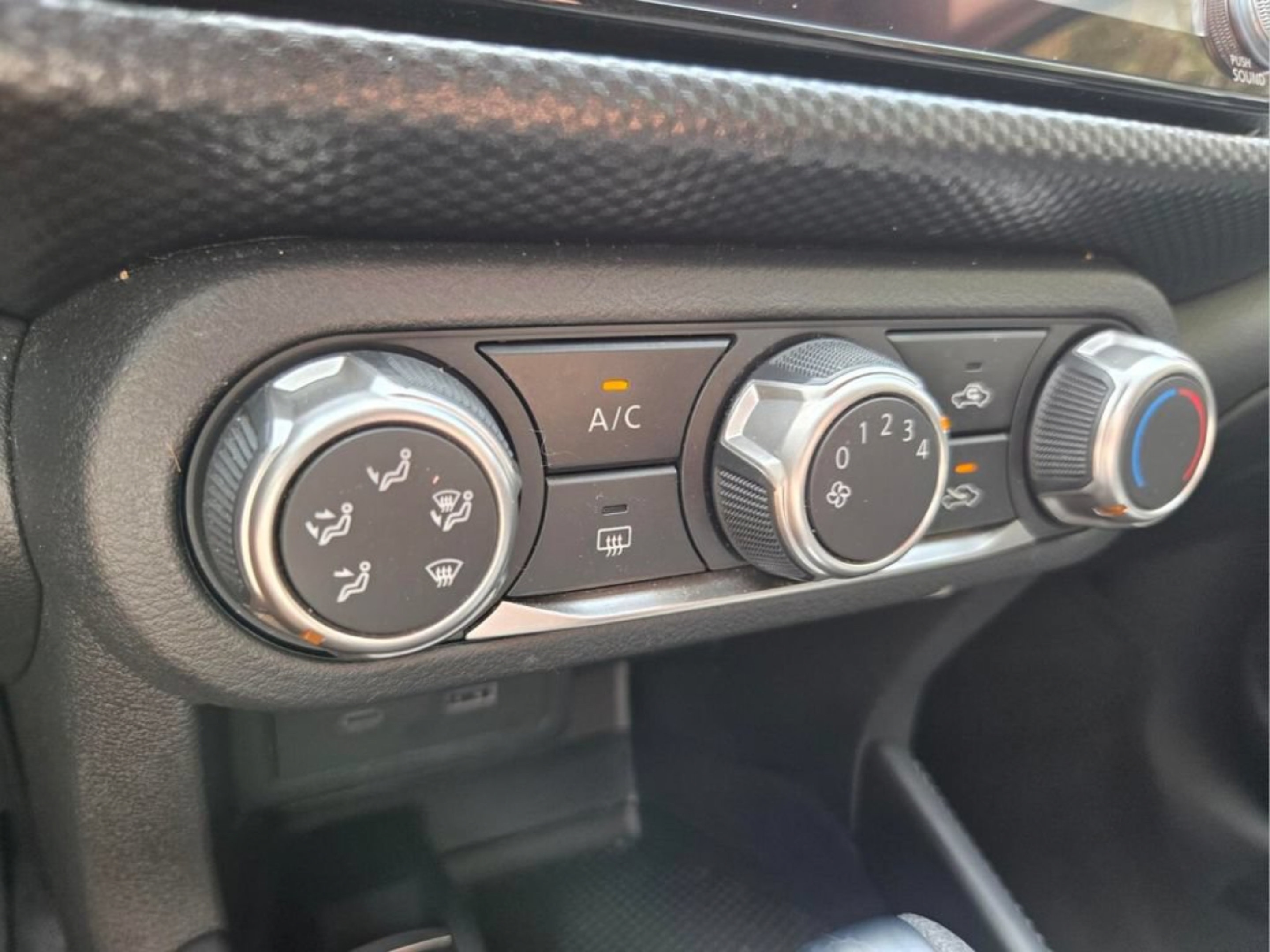 Used 2024 Nissan Kicks SV FWD image 24