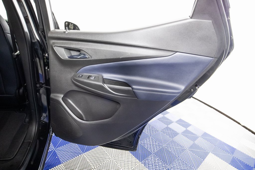 Used 2022 Chevrolet Bolt EUV Premier image 16