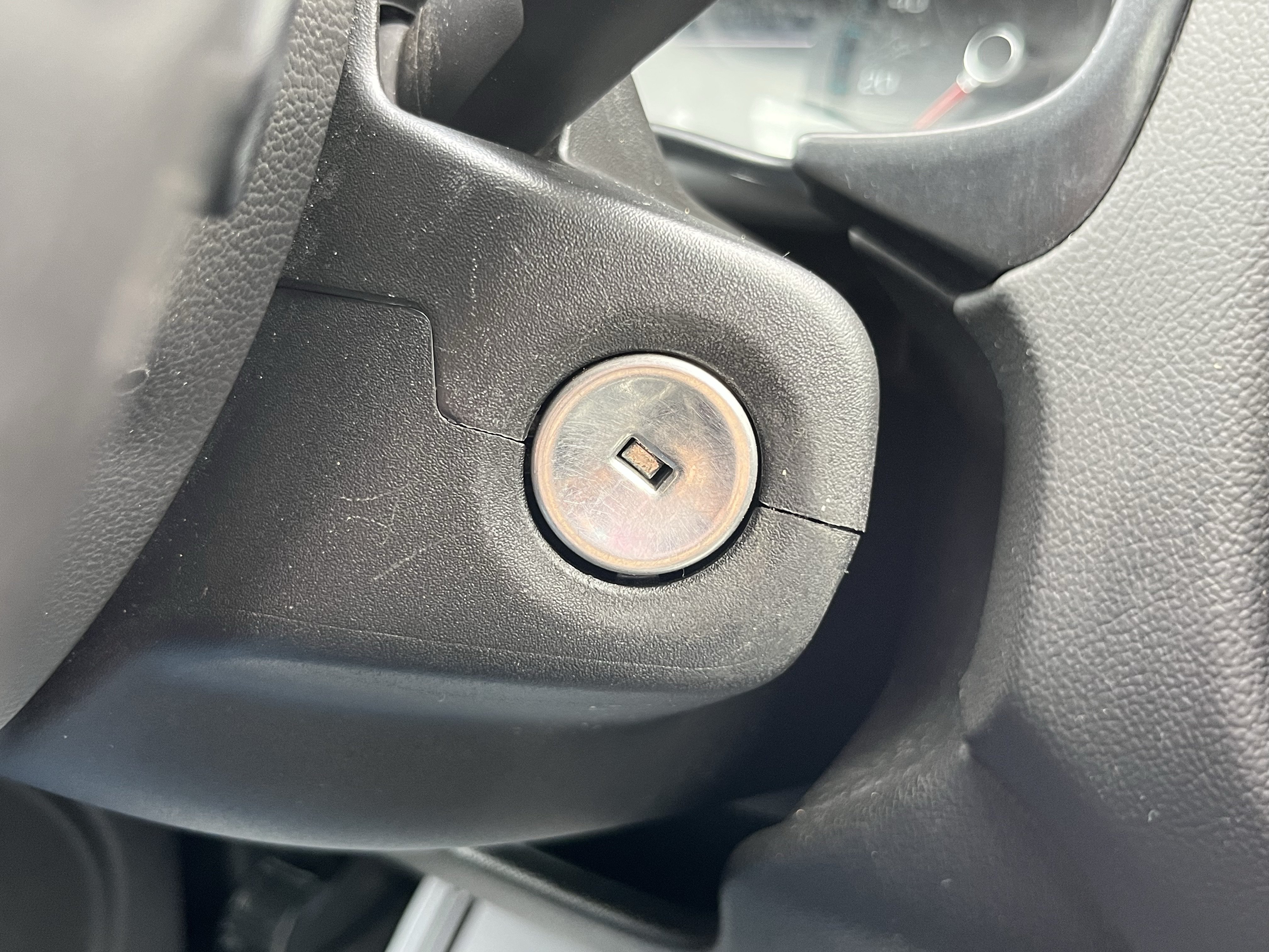 Used 2018 Chevrolet Colorado LT AWD/4WD image 34