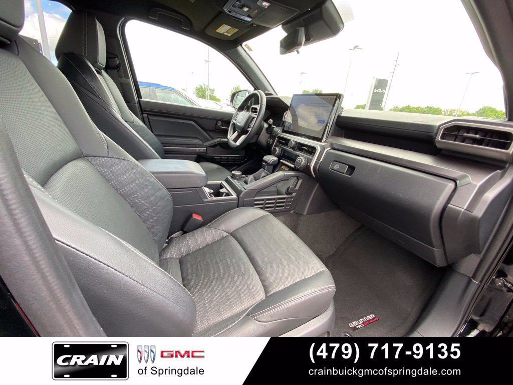 Used 2025 Toyota 4Runner TRD Off-Road Premium w/ Tow Technology Package AWD/4WD image 25