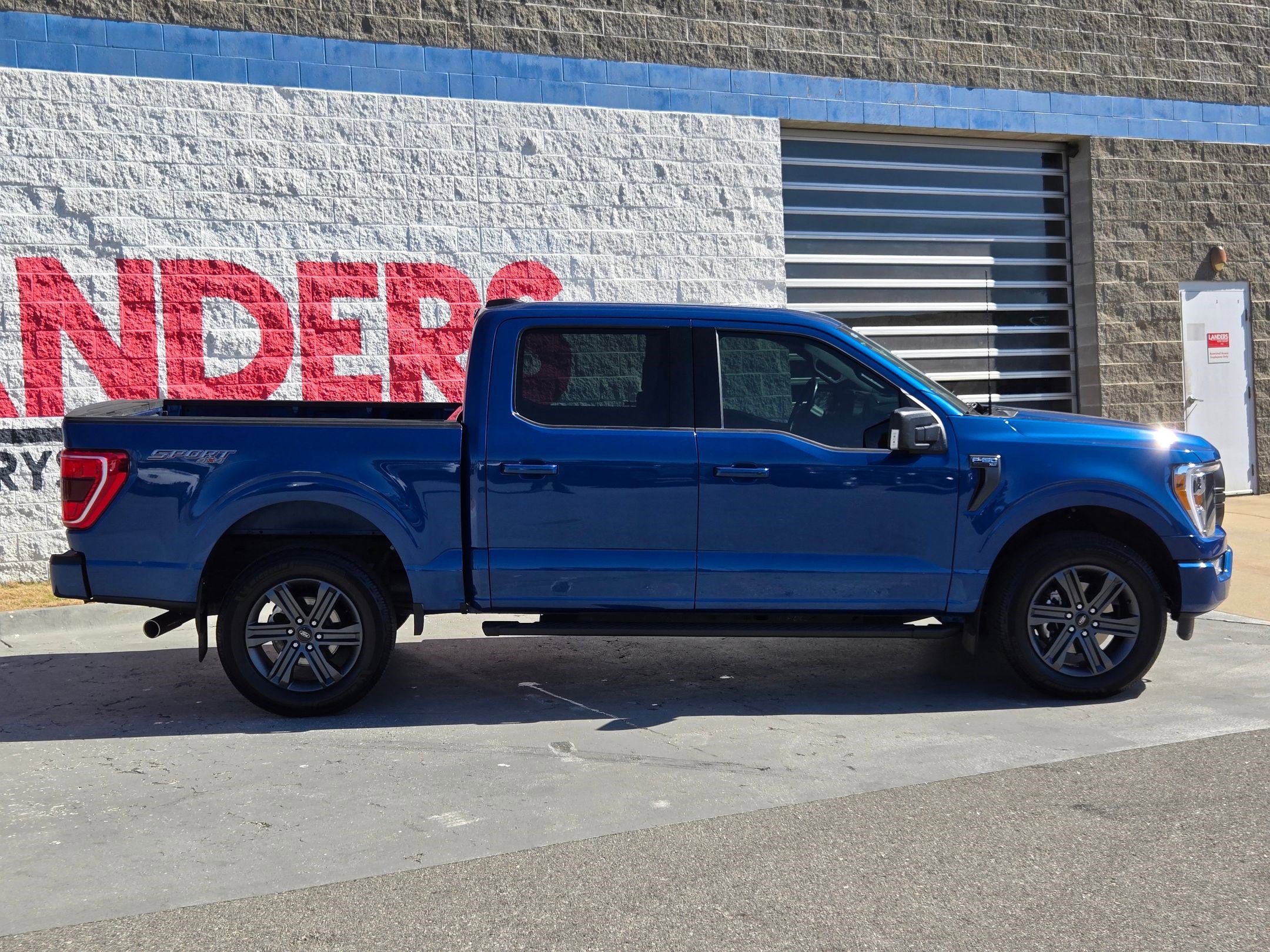 Used 2023 Ford F150 XLT w/ Equipment Group 302A High image 8