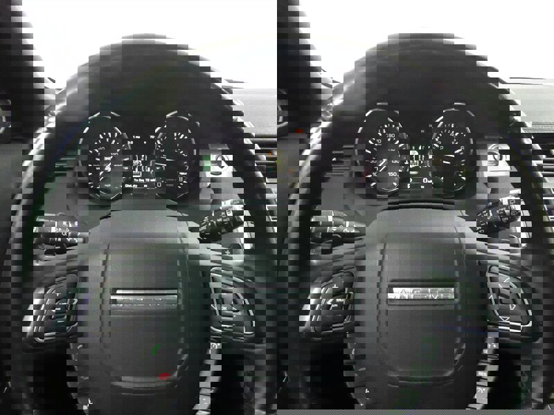 Used 2014 Land Rover Range Rover Evoque Pure Premium image 11