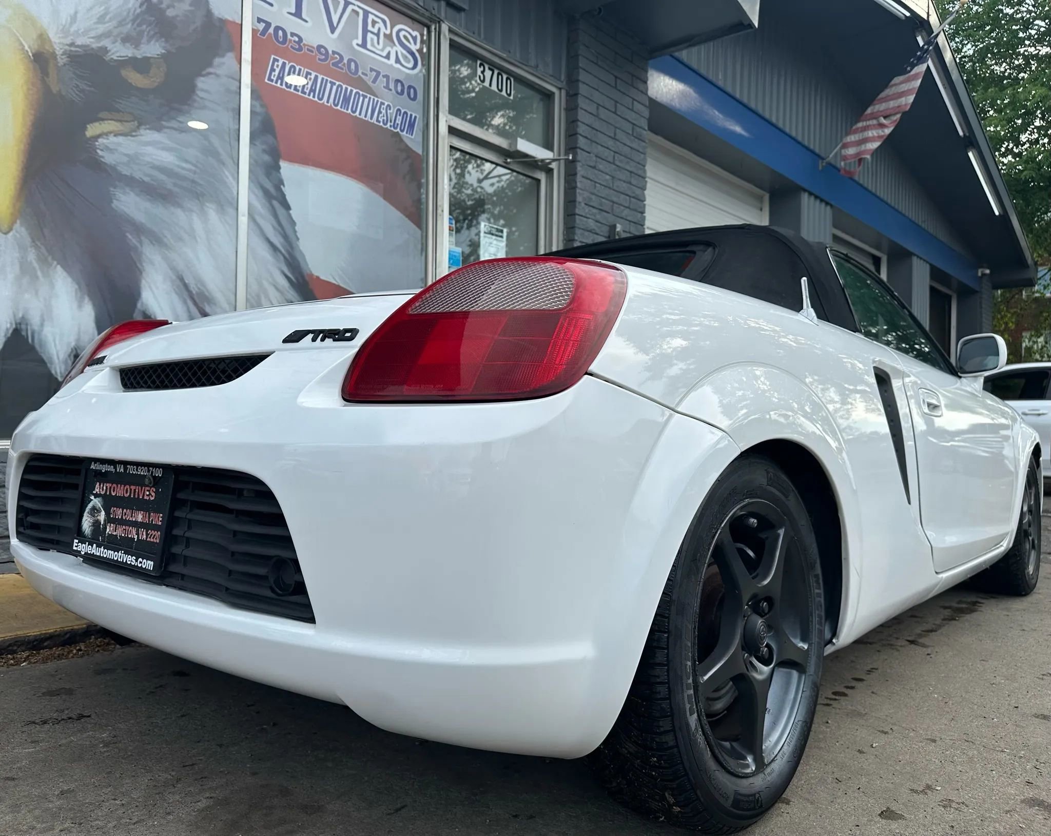 Used 2000 Toyota MR2 image 3