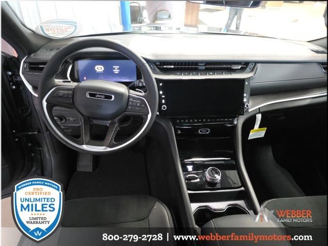 New 2026 Jeep Grand Cherokee Altitude image 13