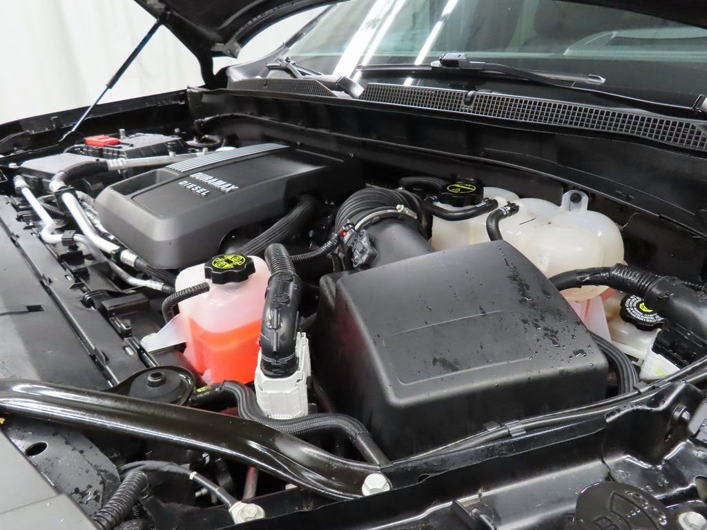 Used 2025 Chevrolet Suburban High Country AWD/4WD image 25