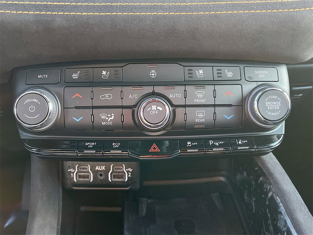 Used 2023 Dodge Durango R/T w/ Hemi Orange Plus Package image 16