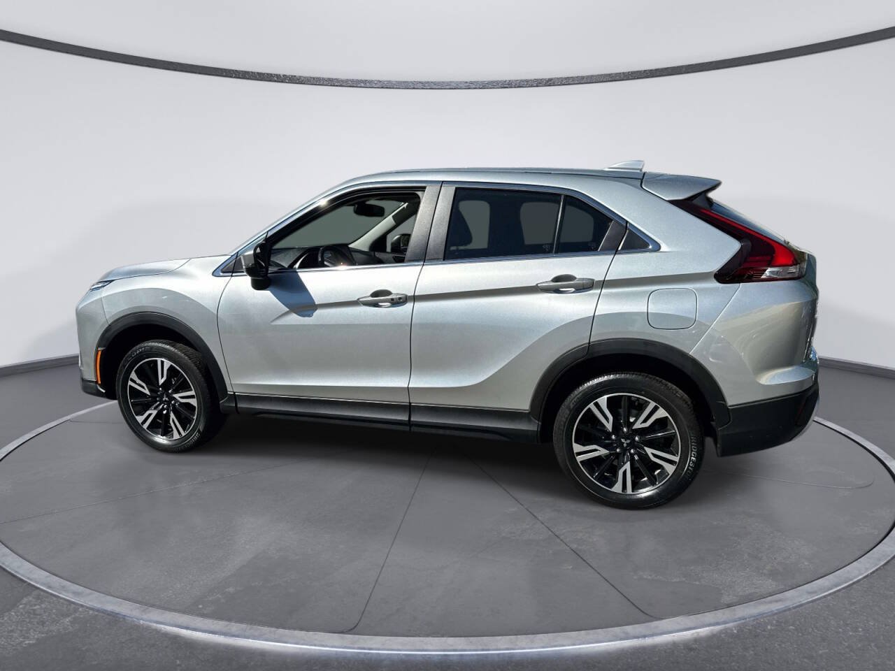 Used 2024 Mitsubishi Eclipse Cross SE AWD/4WD image 3