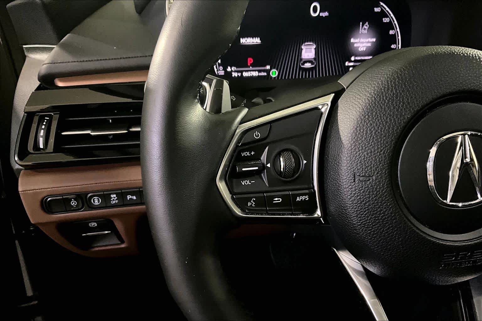 Used 2022 Acura MDX SH-AWD w/ Technology Package image 23