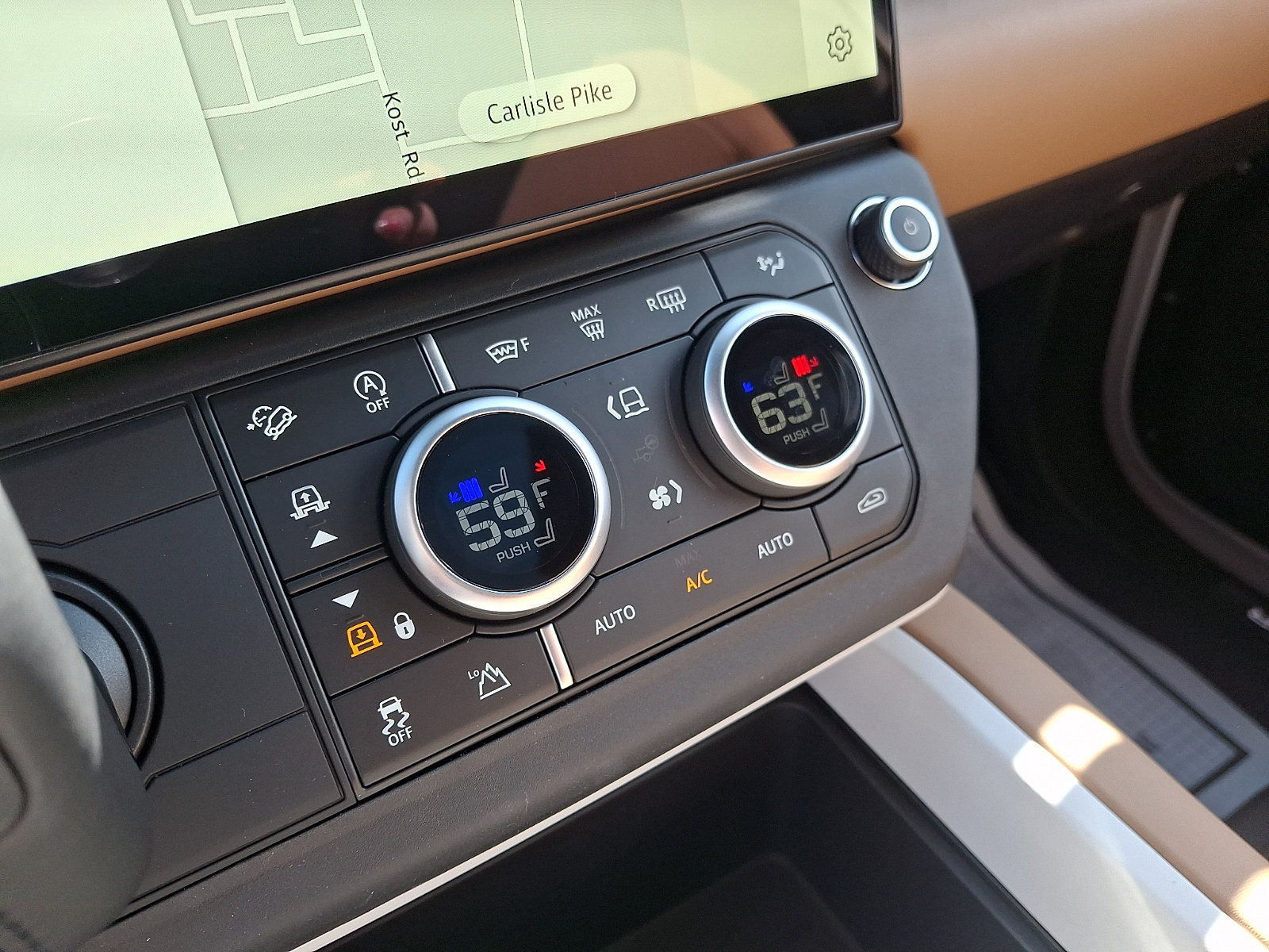 New 2026 Land Rover Defender 110 X-Dynamic SE AWD/4WD image 14