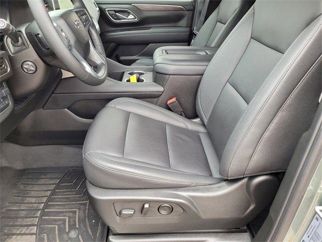 Used 2024 Chevrolet Tahoe Z71 w/ Luxury Package image 19