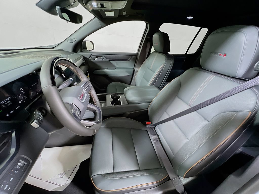 Used 2025 GMC Acadia AT4 w/ Super Cruise Package AWD/4WD image 16