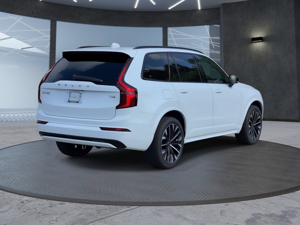 New 2026 Volvo XC90 T8 Ultra w/ Protection Package AWD/4WD image 4