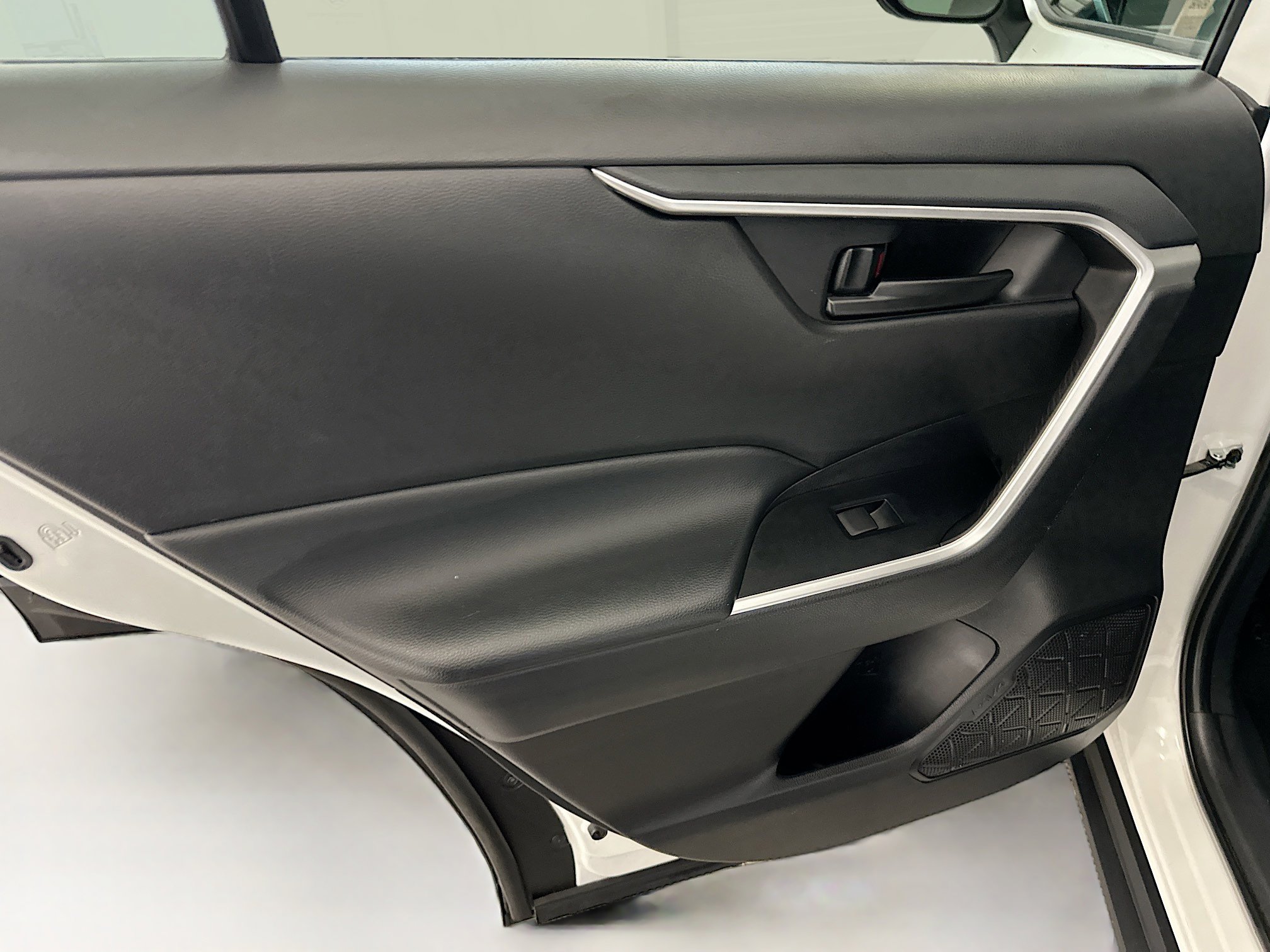 Used 2024 Toyota RAV4 LE image 27