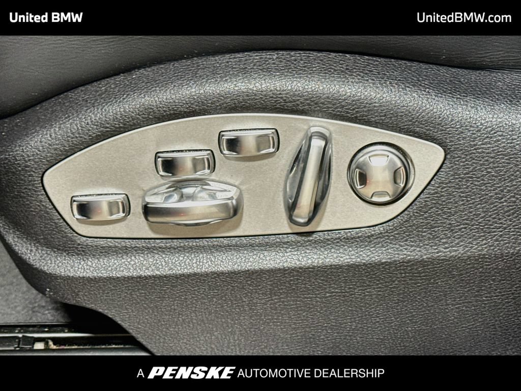 Used 2020 Porsche Macan Turbo AWD/4WD image 11