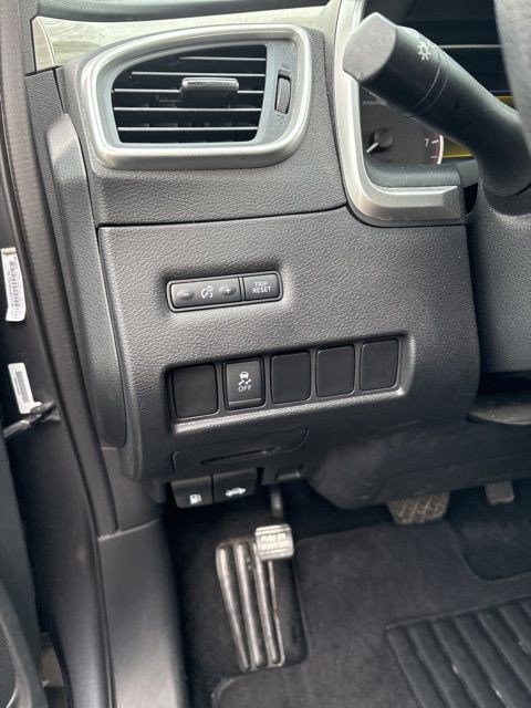 Used 2018 Nissan Murano S image 15