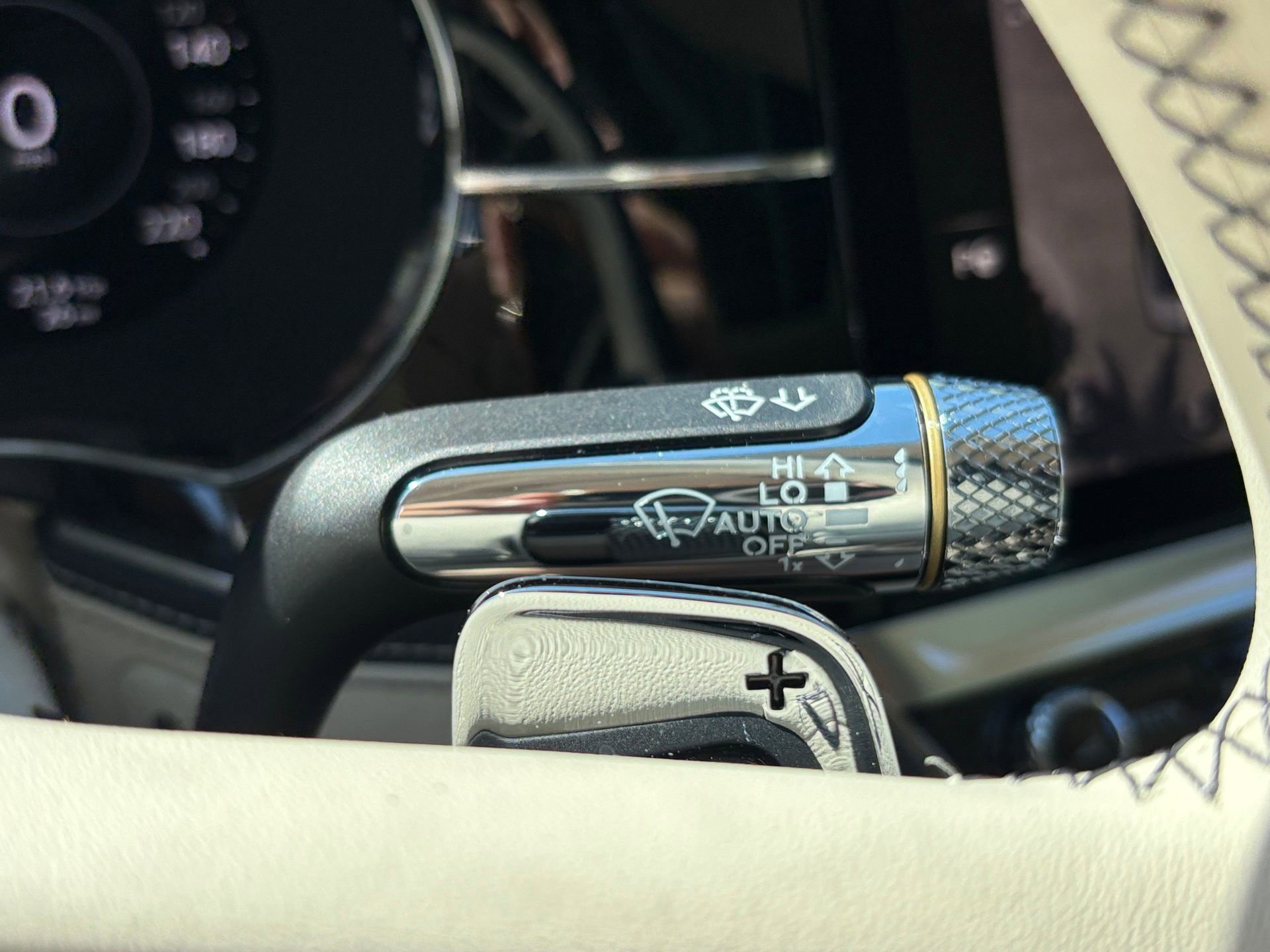 New 2025 Bentley Flying Spur Plug-In Hybrid image 52