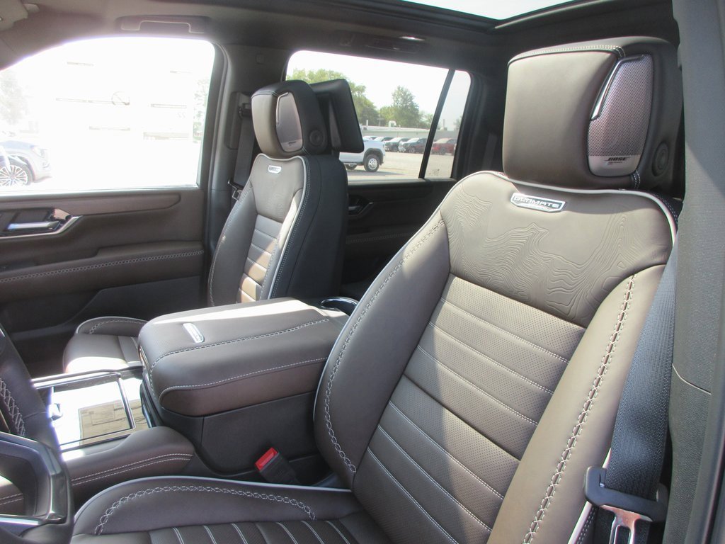 New 2026 GMC Yukon XL Denali Ultimate image 12