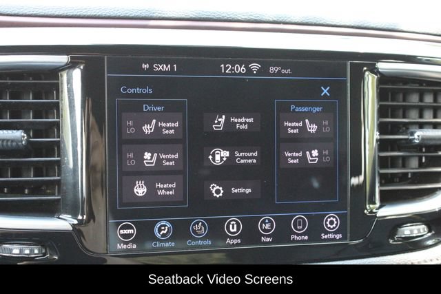 Used 2020 Chrysler Pacifica Limited FWD image 30