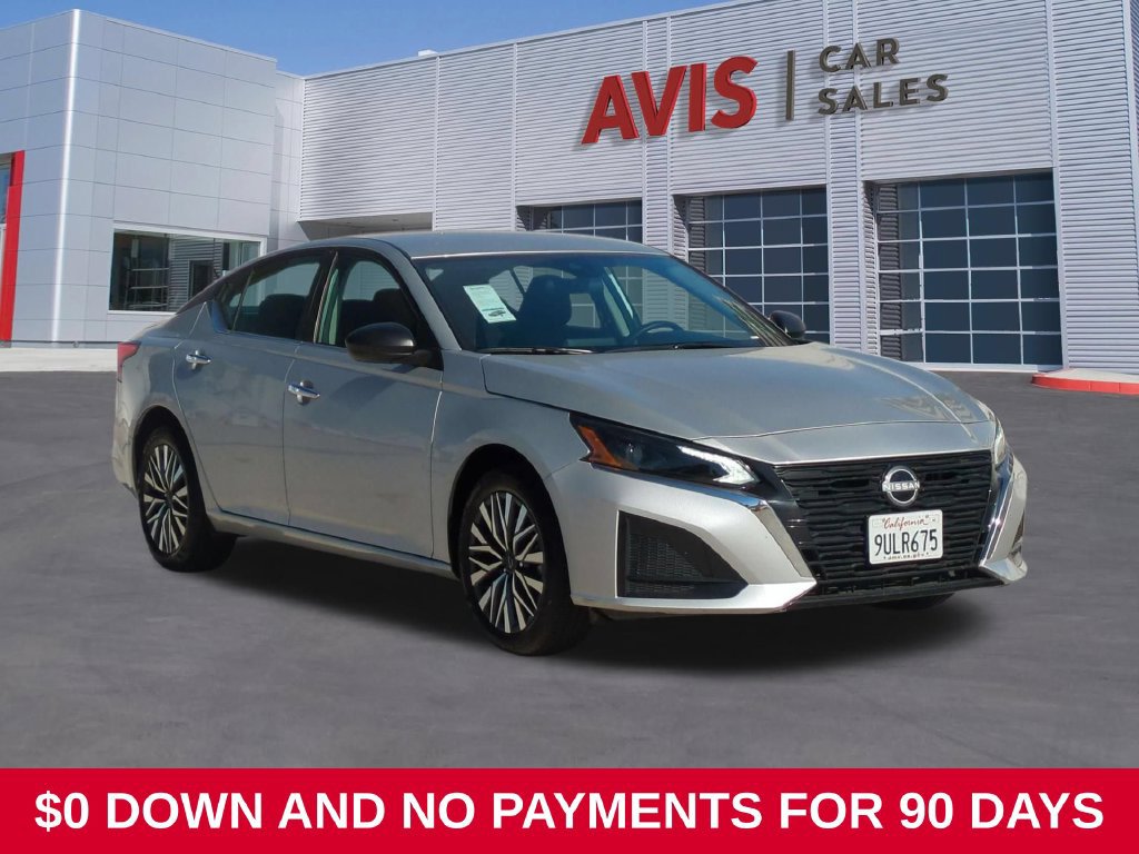 Used 2025 Nissan Altima 2.5 SV AWD/4WD image 3