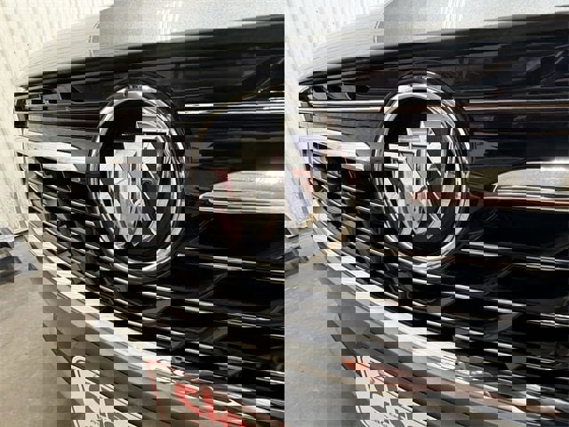 Used 2023 Buick Envision Essence image 59