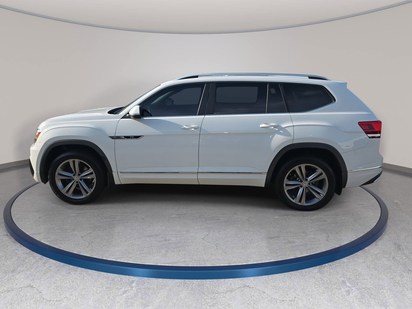 Used 2018 Volkswagen Atlas SEL w/ R-Line Package image 8